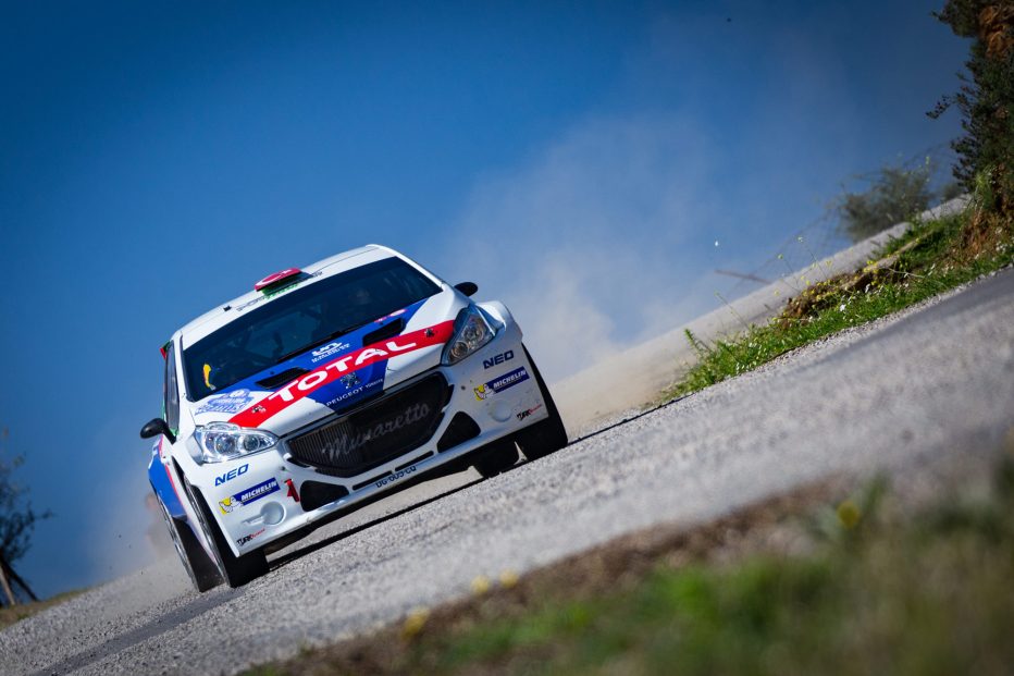 Yagizi Avci/Bahadır Gücenmez e la Peugeot 208 T16 R5